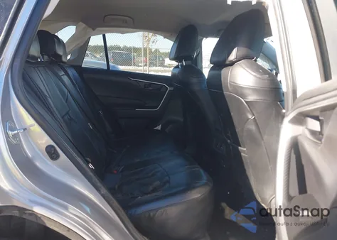 2022 Toyota Rav4 Le z USA, uszkodzony, nr VIN 2T3G1RFV8NC269564